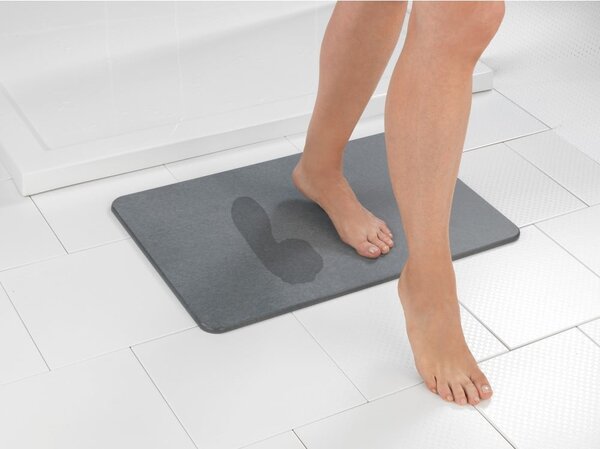 Sivá kúpeľňová predložka z kremeliny 39x60 cm Simi – Wenko