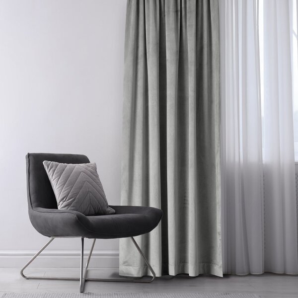Záves AmeliaHome Velvet s multifunkčnou páskou 140x270 cm strieborný, veľkosť 140x270
