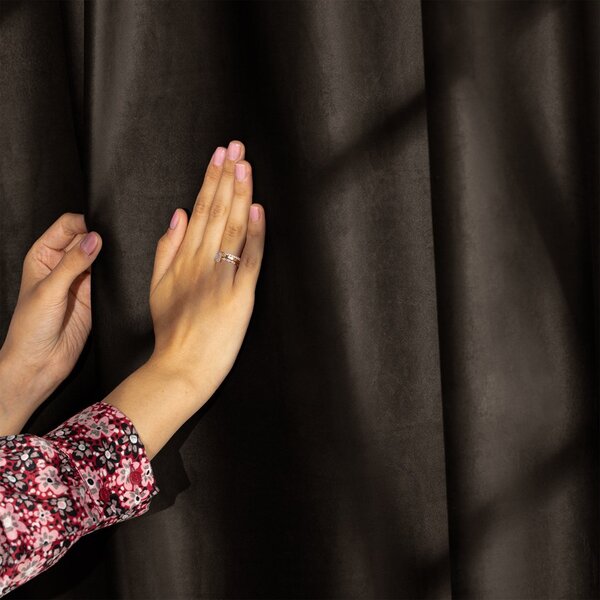 Záves AmeliaHome Velvet s multifunkčnou páskou tmavohnedý, veľkosť 140x270