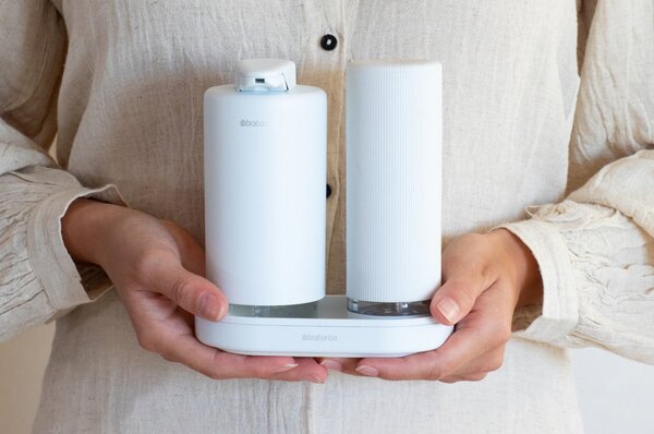 Biely plastový stojan na umývacie prostriedky SinkStyle – Brabantia
