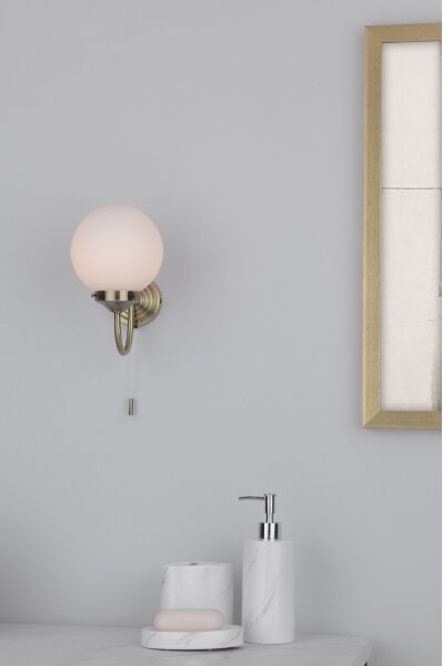 Där Lighting BAR0775 - Kúpeľňové nástenné svietidlo BARCLAY 1xE14/40W/230V IP44 mosadz