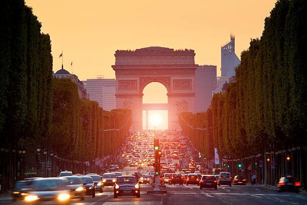 Umelecká fotografie Paris, Arc de Triomphe at sunset, Sylvain Sonnet, (40 x 26.7 cm)