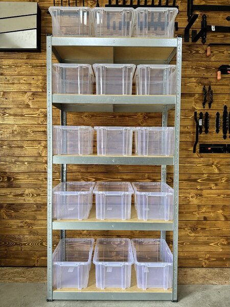 Akciový balíček - Kovový regál ECONOMY 180x90x40 + plastové úložné boxy 15 kusov