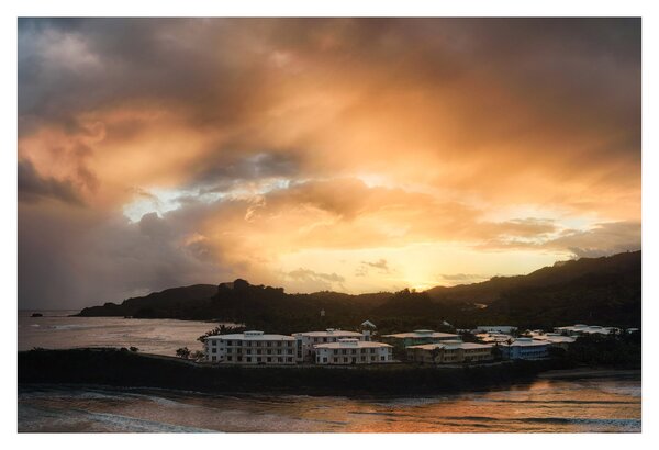 Obraz - pláž so zatiahnutou oblohou (90x60 cm)