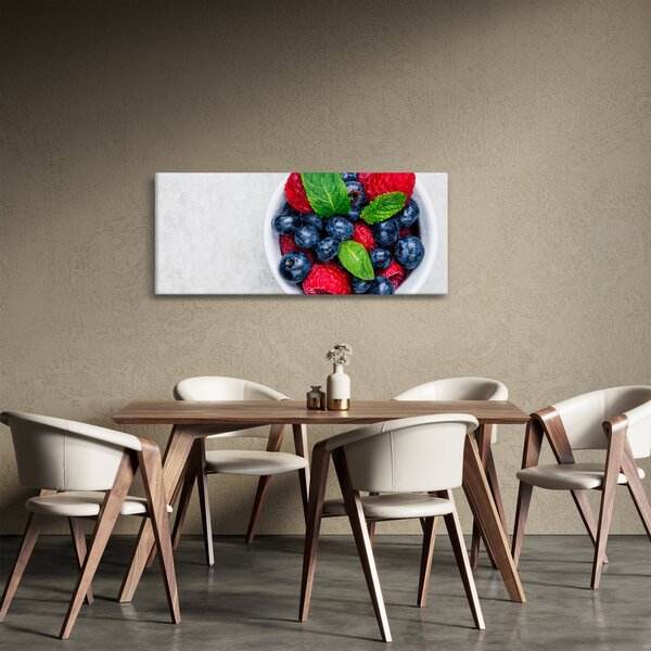 Obraz - miska s lesným ovocím (120x50 cm)