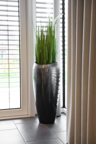 Exkluzívny kvetináč DELUXE, sklolaminát, výška 81 cm, čierno/strieborný lesk