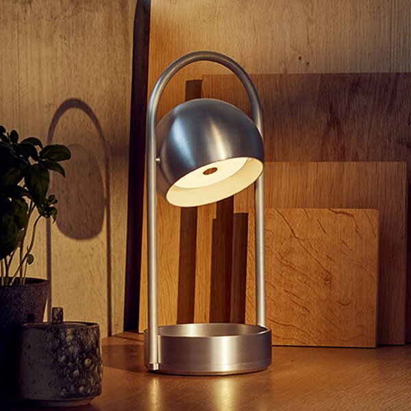 FRANDSEN Stolová LED lampa Ball Portable, hliník brúsený, Hliník / sivá / zinok, Obývacia izba / jedáleň, kov, Dizajn, Stojacie svietidlo
