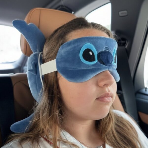Plyšový cestovný vankúšik s očnou maskou Stitch