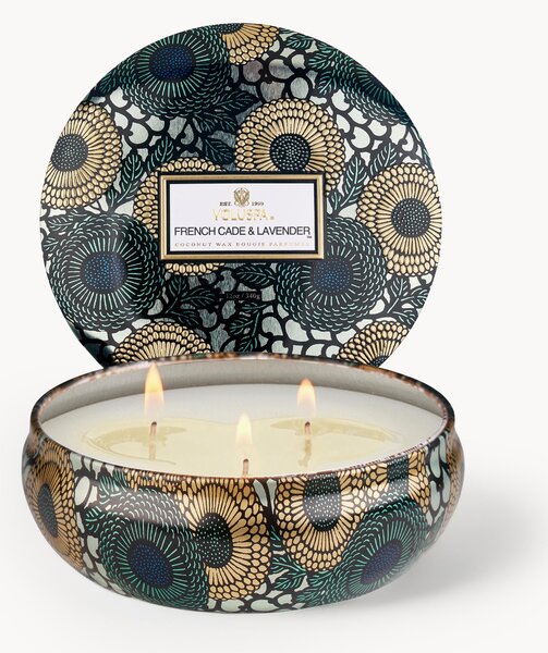 Ručne vyrobená vonná trojknôtová sviečka Japonica Collection (Cade Wood, Verbena & Lavender)
