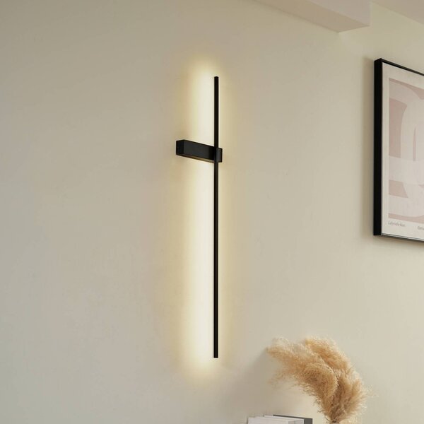 Nástenné svetlo Lindby Natsumi, čierna, hliník, 90 cm, Čierna, Obývacia izba / jedáleň, Hliník, Moderný, Nástenné svietidlo