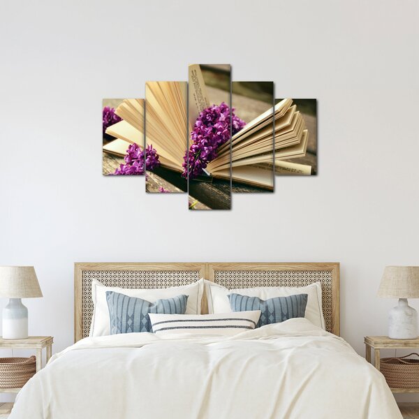 Obraz knihy a fialovej kvetiny (150x105 cm)
