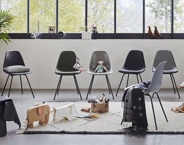 Vitra Stolička Eames DSX, chrome/deep black