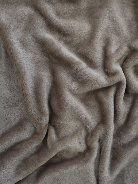 Baránková deka mikroplyš Exclusive 150 × 200 cm – Laura sivohnedá