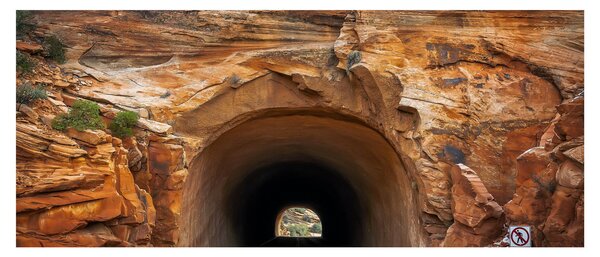 Obraz - tunel v skale (120x50 cm)