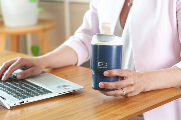 Termohrnečk s viečkom a slamkou Travel Infinity Blue 350 ml