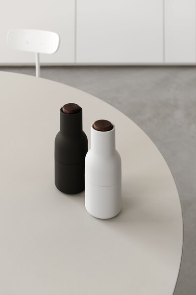 Mlynček na soľ a korenie Bottle Ash/Carbon Walnut – set 2 ks