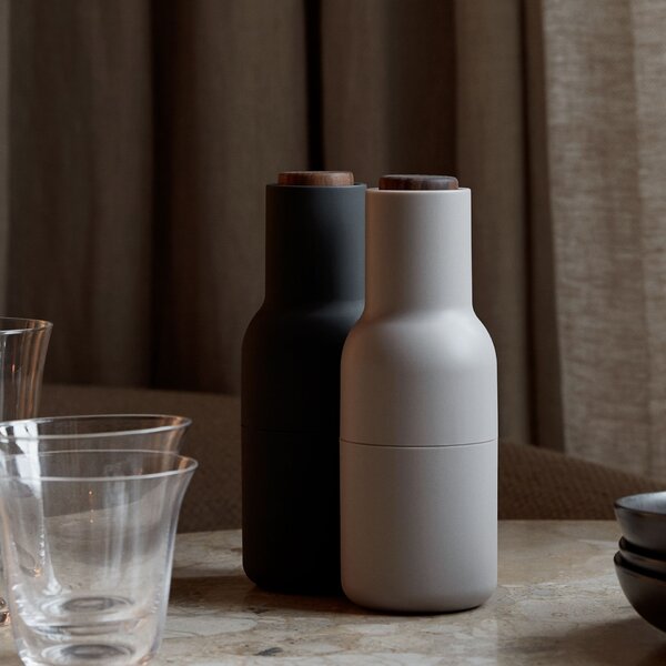 Mlynček na soľ a korenie Bottle Ash/Carbon Walnut – set 2 ks