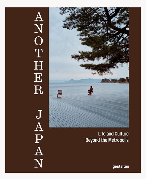 Kniha na konferenčný stolík Another Japan
