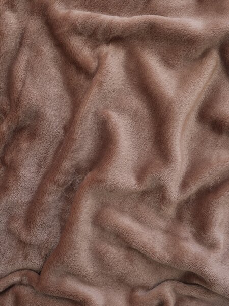 Baránková deka mikroplyš Exclusive 150 × 200 cm – Laura mocha mousse