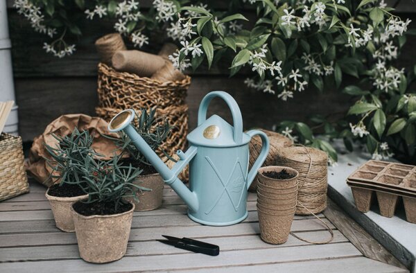 Plastová krhlička s kropítkom Bartley Duck Egg Blue 1 l
