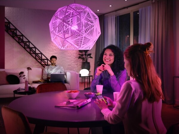 Základná sada Philips Hue WHITE AND COLOR AMBIANCE 2xE27/9W/230V 2200-6500K