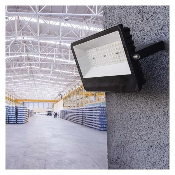 LED reflektor AVENO LED/48W/230V IP66
