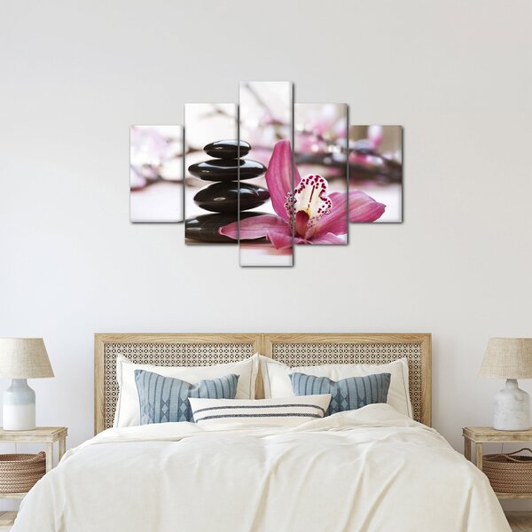 Obraz masážnych kameňov a orchidey na vode (150x105 cm)