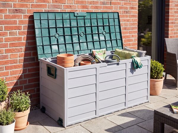 Záhradný úložný box béžová zelená plast 112 x 50 cm s úchytkami na kolieskach krabica na náradie exteriér