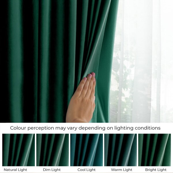 Tmavozelený zamatový dimout záves 140x245 cm Eyelets – Restilo