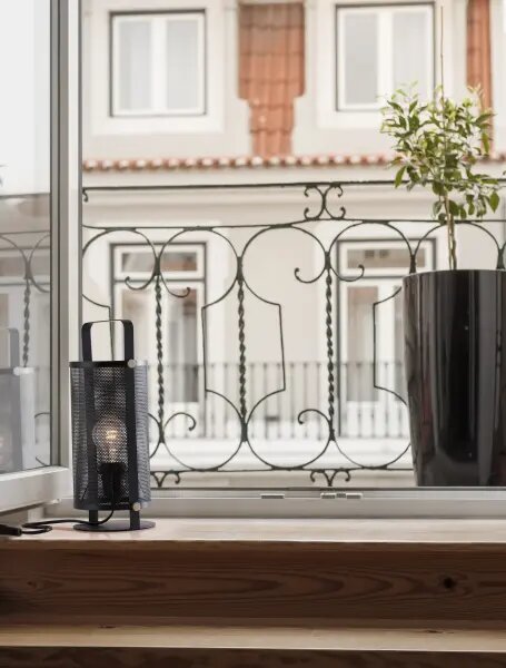 Rustikálna stolová lampa Ian – E27