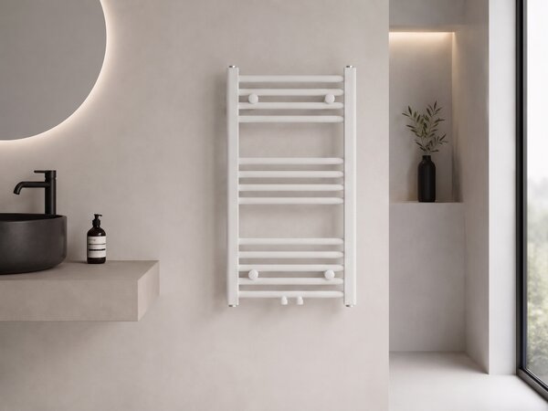 CERANO - Kúpeľňový radiátor Benito - stredové pripojenie 50mm/bočné - 265 W - biela matná - 700x450 mm