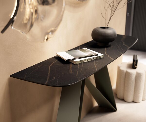DELIFE Konzolový stolík Edge zaoblený 140×40 cm keramika Laminam® Noir Desir hnedá Velio kov titánová farba