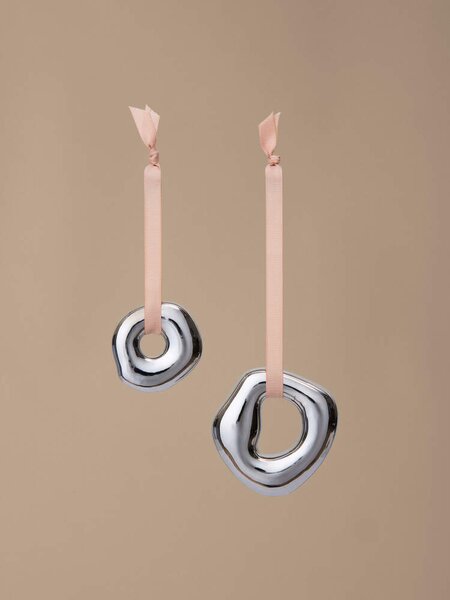 Ferm Living Vianočné banky Orrith Ornaments set 2ks, silver