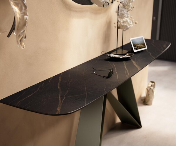 DELIFE Konzolový stolík Edge zaoblený tvar 180×40 cm keramika Laminam® Noir Desir hnedá Velio kov titánová farba