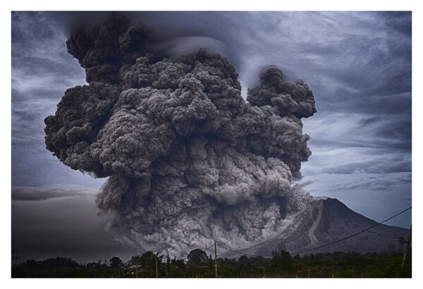Obraz - Sopečná erupcia (90x60 cm)
