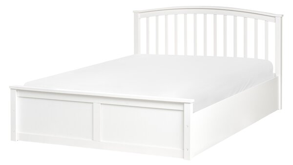 Posteľ biela borovicové drevo 140 x 200 cm s čelom lamelový rošt úložný priestor minimalistický škandinávsky štýl spálňa