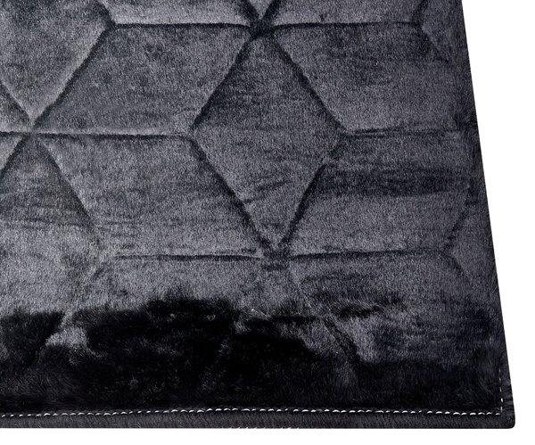 Koberec z umelej zajačej kožušiny čierny 80 x 150 cm umelá polyesterová kožušina mäkký huňatý s vysokým vlasom