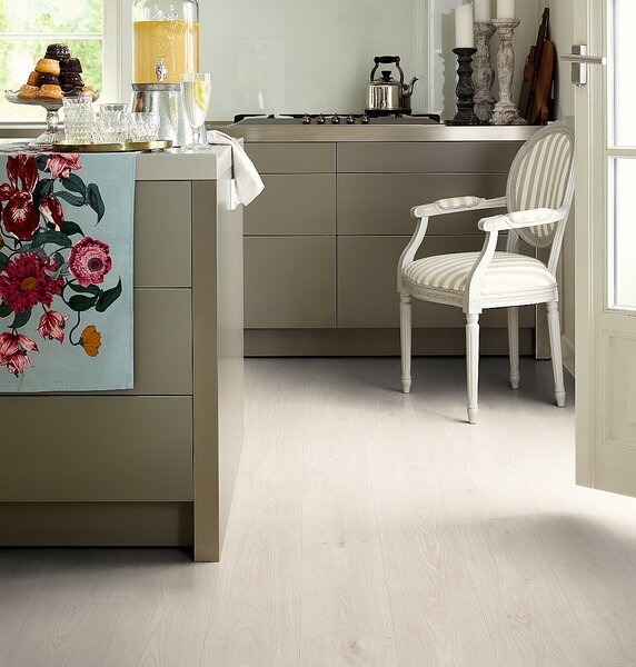 EGGER Aquadura Dub camden biely EDF194 - 2.00 m2