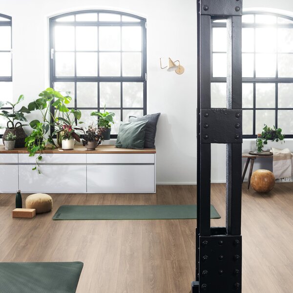 EGGER NatureSense 8/32 Classic Dub Newport hnedý SOL2163 2,00 m²