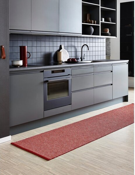 Červený vnútorný a vonkajší koberec 60x125 cm Effi Dark Red – Pappelina