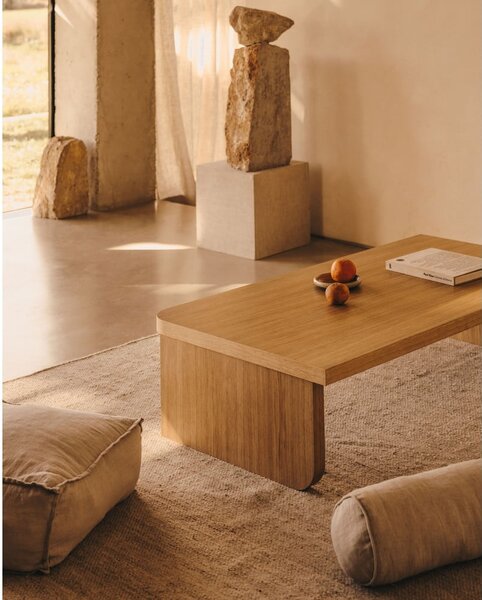 Konferenčný stolík v dekore duba v prírodnej farbe 75x140 cm Oaq – Kave Home