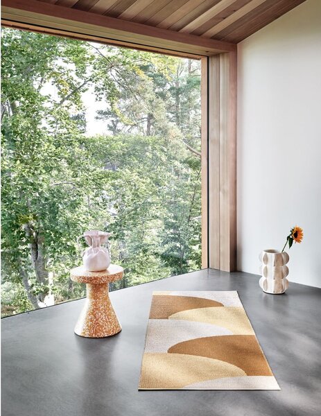 Okrovožltý vnútorný a vonkajší behúň 70x270 cm Hill Ochre Pale Yellow – Pappelina