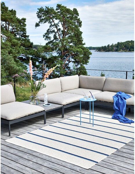 Modro-krémový vnútorný a vonkajší koberec 70x90 cm Olle Blue Vanilla – Pappelina