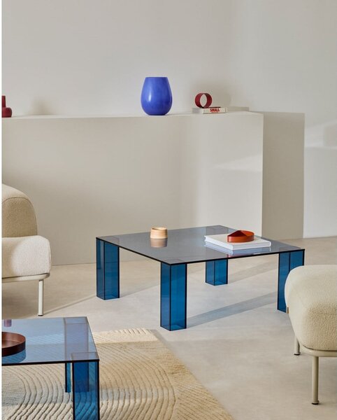 Modrý sklenený konferenčný stolík 85x85 cm Adularia – Kave Home