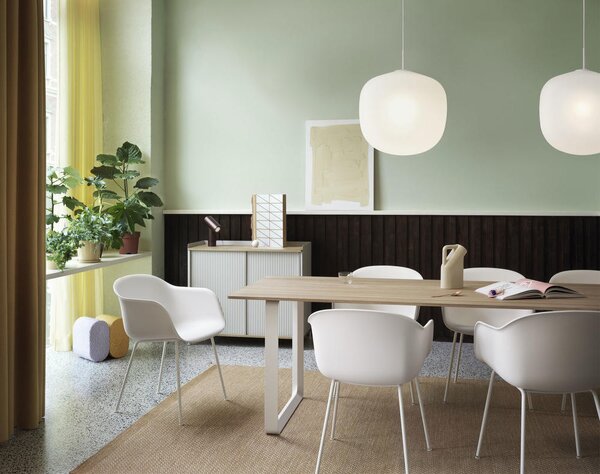 Muuto Závesné svietidlo Rime Ø37, opal/orange RIMPEN3702