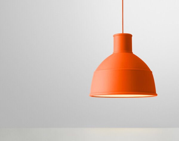 Muuto Závesná lampa Unfold, orange UNFPEN3206