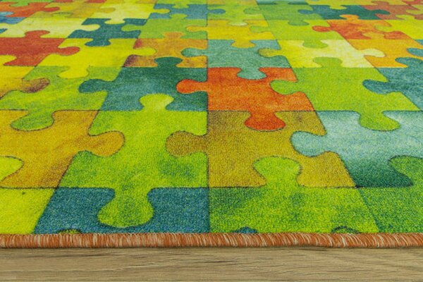 Detský metrážny koberec Puzzle viacfarebný