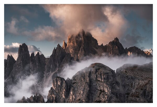 Obraz - Talianske dolomity schované v hmle (90x60 cm)