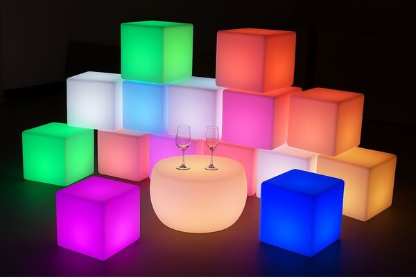 Svietiaca LED guľa 50 cm – 18 RGB + 12 biele