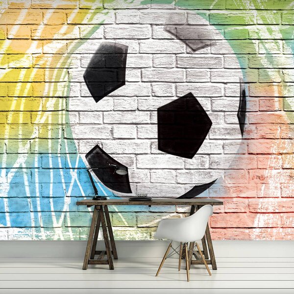 Fototapeta - Graffiti - futbal na tehlovej stene (152,5x104 cm)